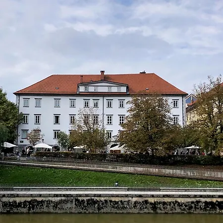 Breg - Old Town River Apartment Ljubljana
