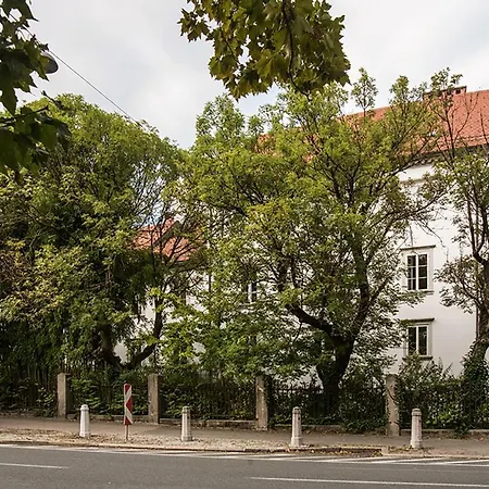 Apartment Breg - Old Town River *
